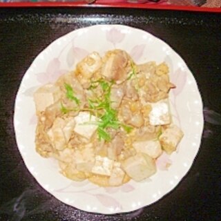 ピリ辛肉豆腐の玉子とじ